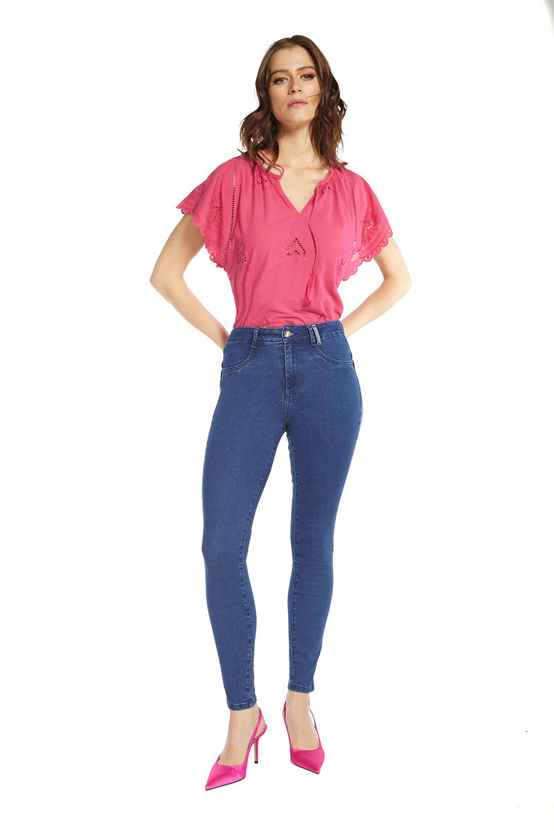 jeans-mujer-amalia-tiro-alto-pitillo-coral-4563-azul-c7e6a8aa-4b6d-4d54-b5bc-6d57c3c6669a.jpg