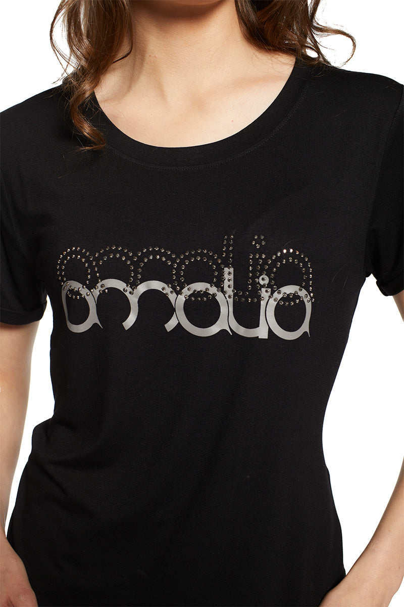 polera-mujer-amalia-logo-strass-4512-negra-4-7c80c823-0511-4c0b-9d1d-d3e1b25a452a_e4f381f9-c1ea-4d72-b40b-b29f3a8ed481.jpg